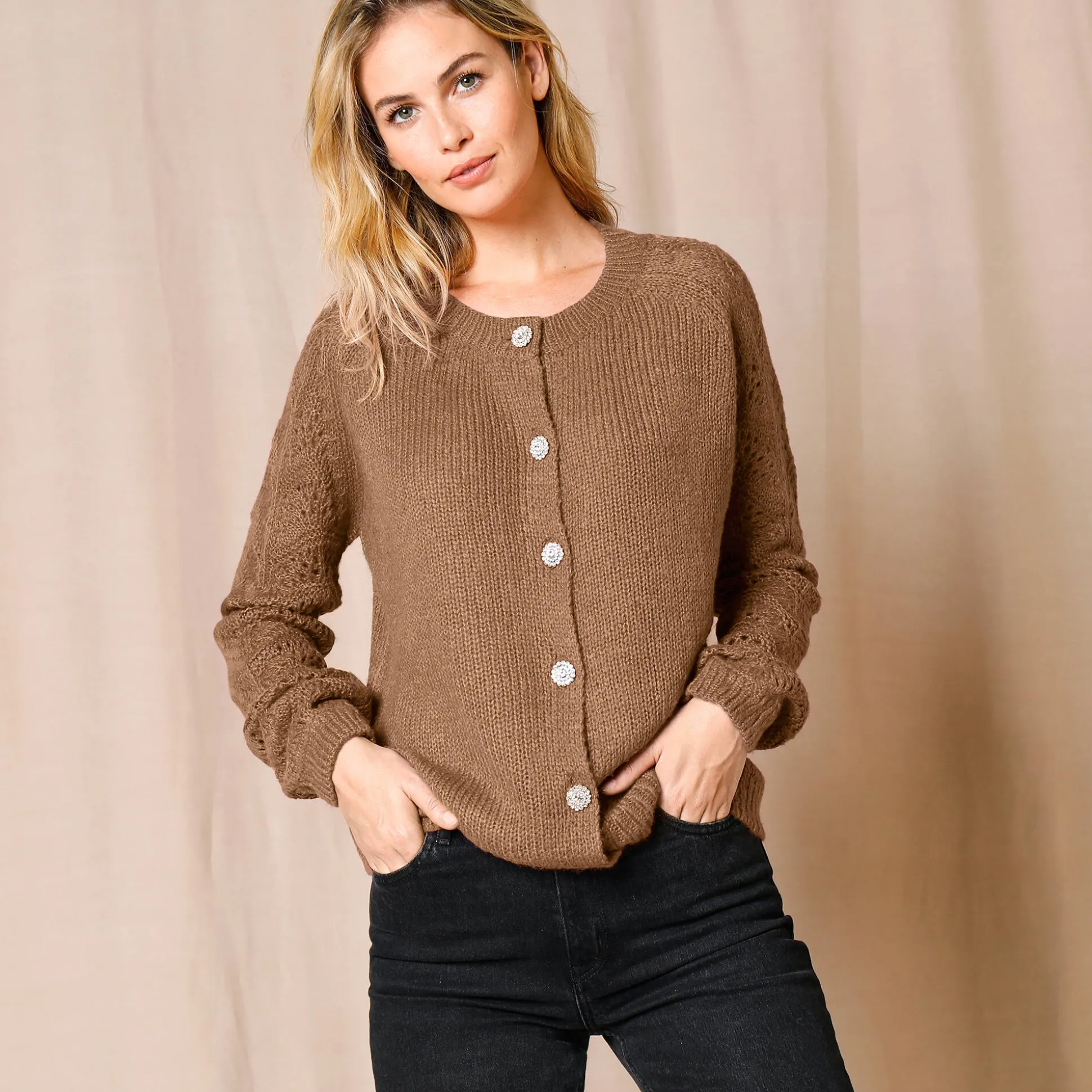 Cardigan met 'juweel' knopen