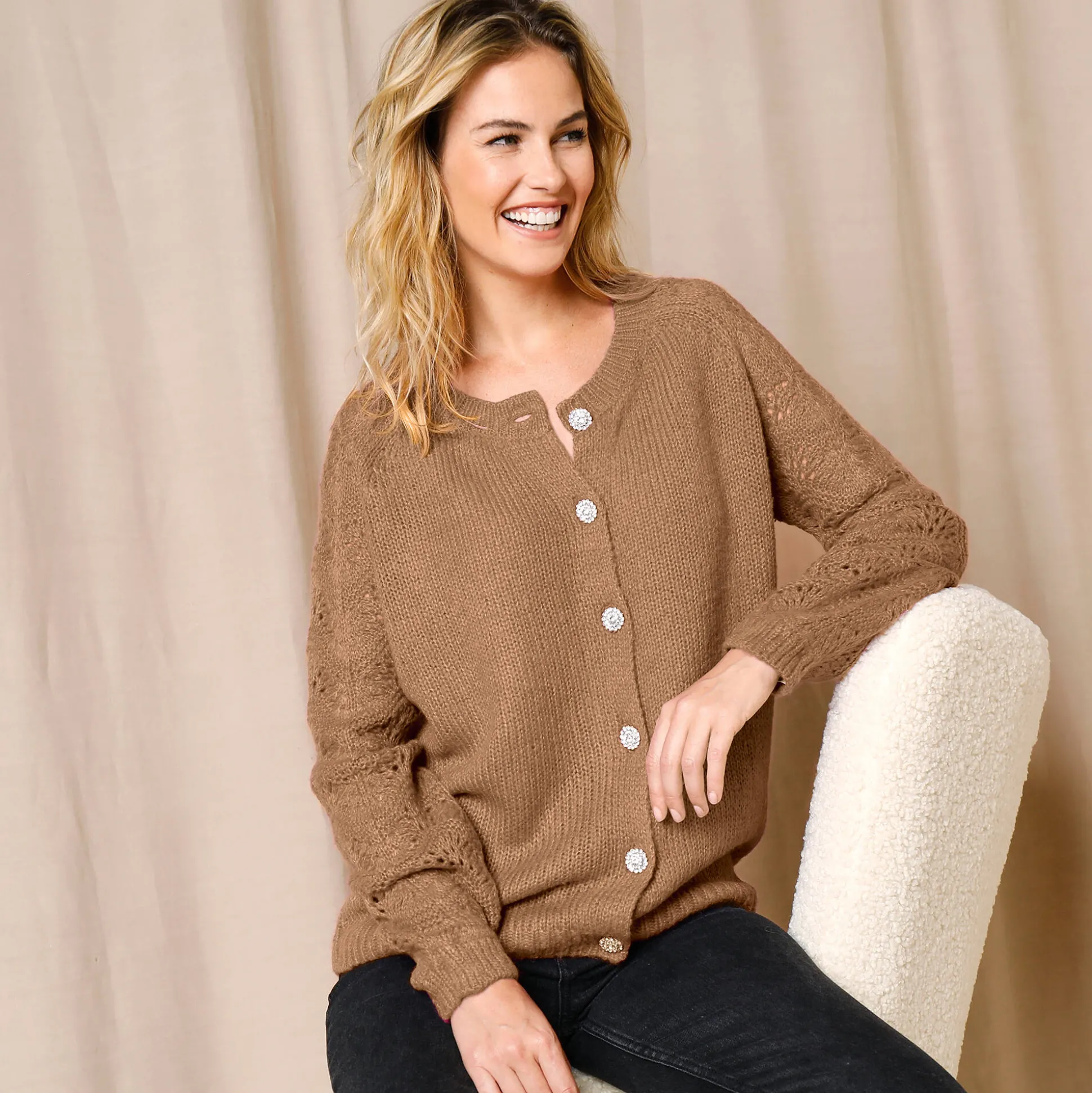 Cardigan met 'juweel' knopen