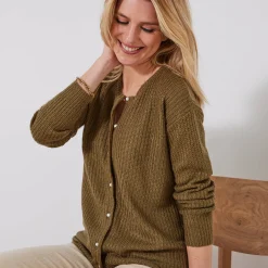 Cardigan met parelknopen en mohairtouch