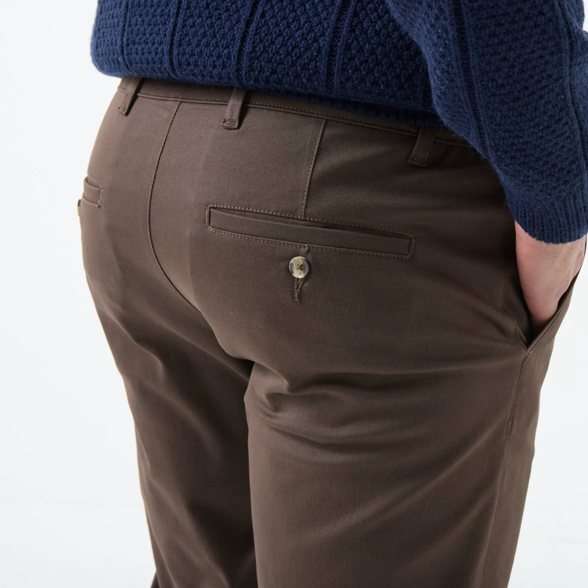 Chino broek met elastische tailleband opzij