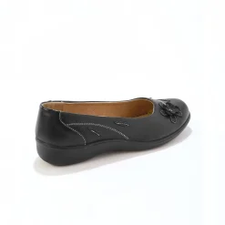Comfortabele brede leren ballerina's met bloemapplicatie