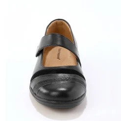 Comfortabele, brede schoenen met scratchsluiting