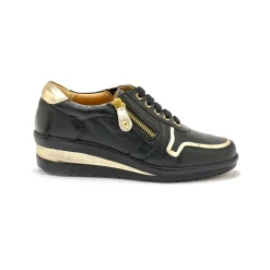 Derby's met comfortbreedte, in leer met metallic details