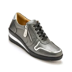Derby's met comfortbreedte, in leer met metallic details