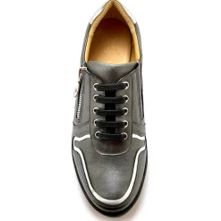 Derby's met comfortbreedte, in leer met metallic details