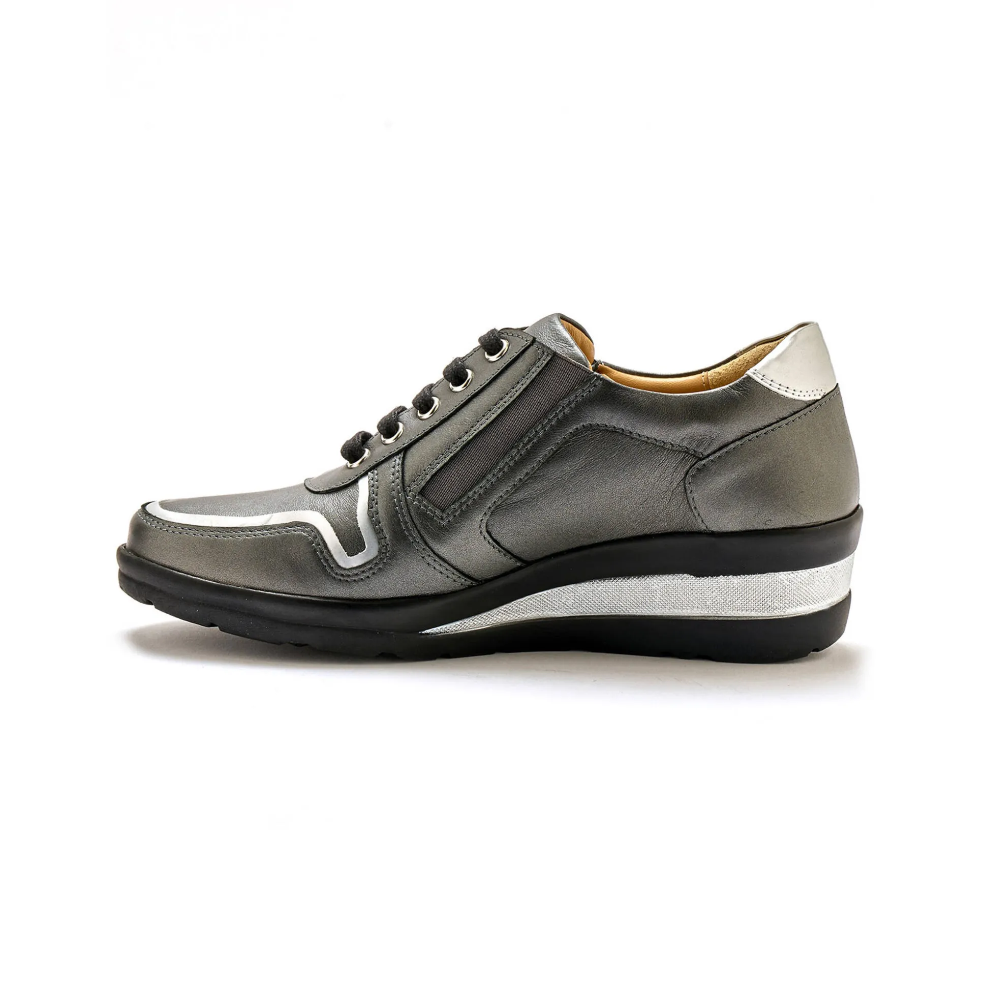 Derby's met comfortbreedte, in leer met metallic details