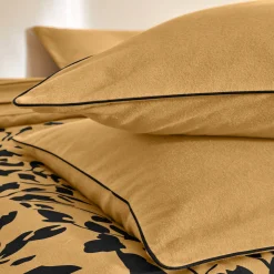 Effen bedlinnen in flanel met contrasterend biesje, 'Timeless' collectie