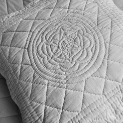 Effen bedsprei in boutisstijl Cassandre