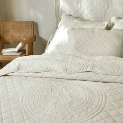 Effen bedsprei in boutisstijl Cassandre