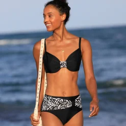 Effen bikinibeha met beugels en drapering
