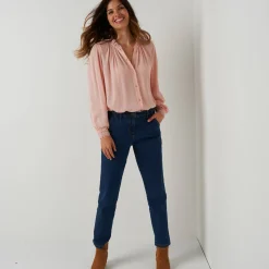 Effen bloes in crepon, kraag met stroken en macramé