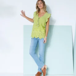 Effen bloes met V-hals en knoopsluiting, broderie anglaise