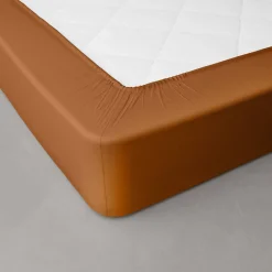 Effen hoeslaken in katoenbatist, hoeken van 40 cm