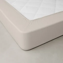 Effen hoeslaken in katoenbatist, hoeken van 40 cm