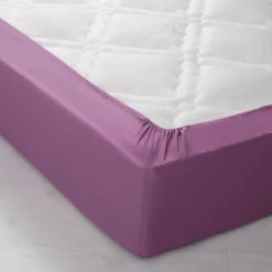 Effen hoeslaken in polyester-katoen, hoekdiepte 32 cm