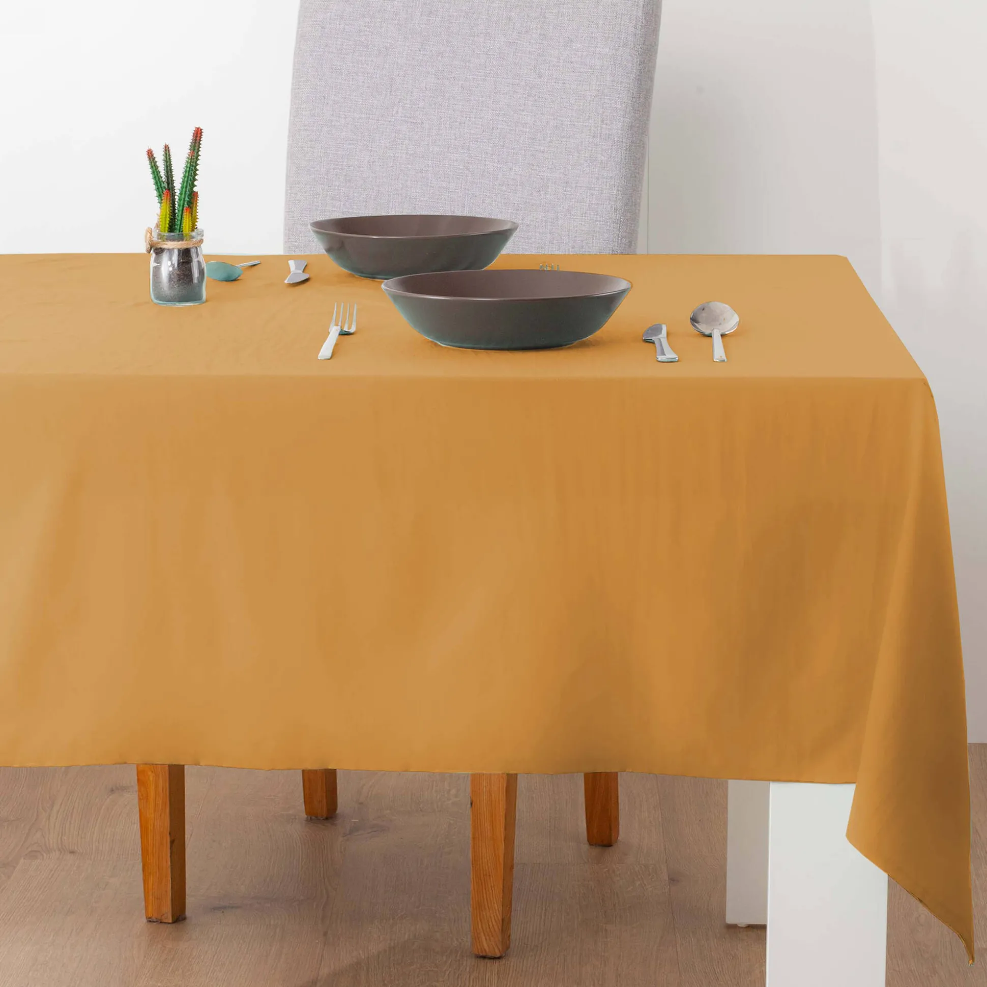 Effen tafellaken met peau-de-pêche touch
