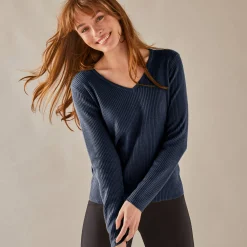 Effen trui in ribbeltricot met V-hals
