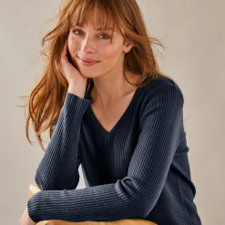 Effen trui in ribbeltricot met V-hals