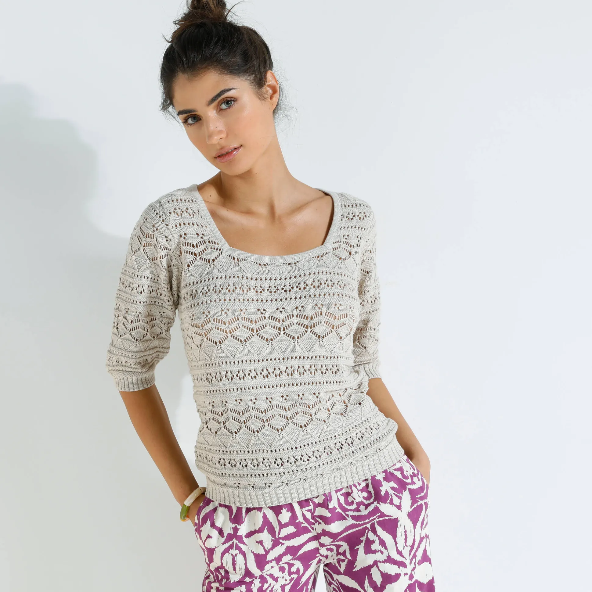 Effen trui met vierkante hals, ajourtricot