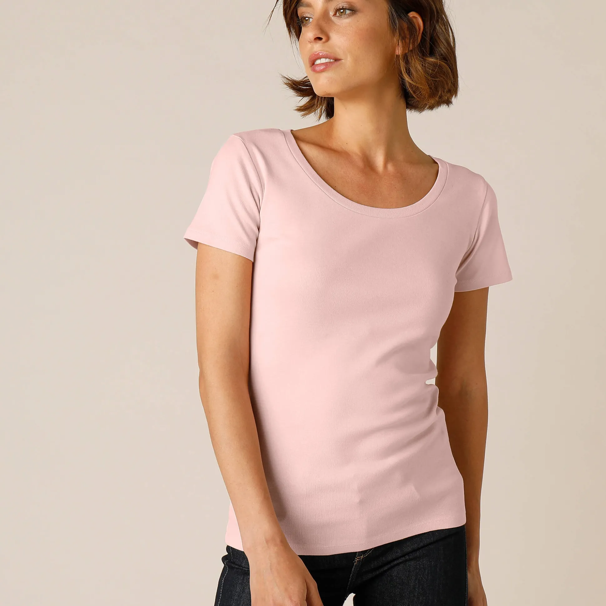 Effen T-shirt met korte mouwen en ronde hals in biokatoen(**)