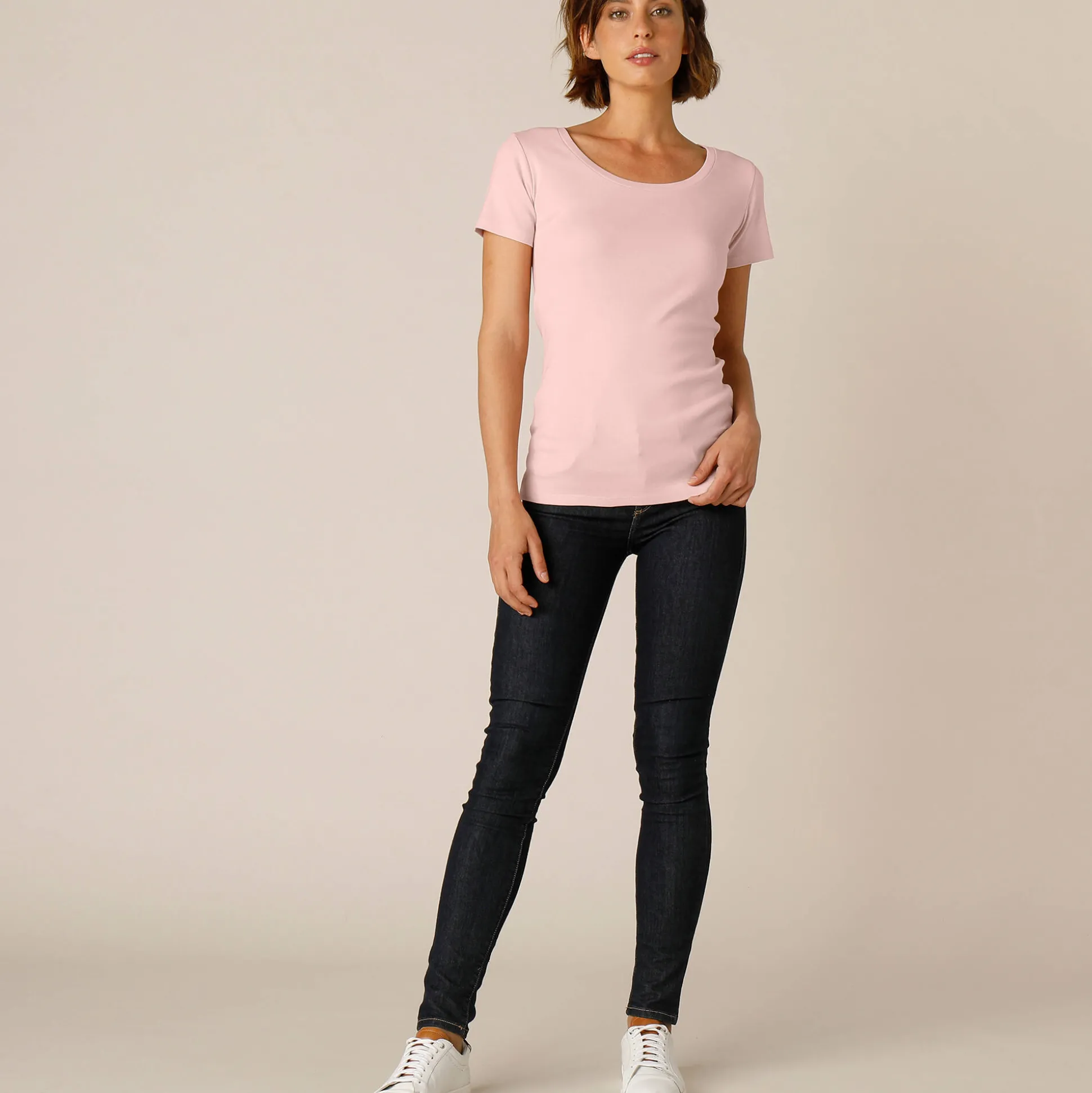 Effen T-shirt met korte mouwen en ronde hals in biokatoen(**)