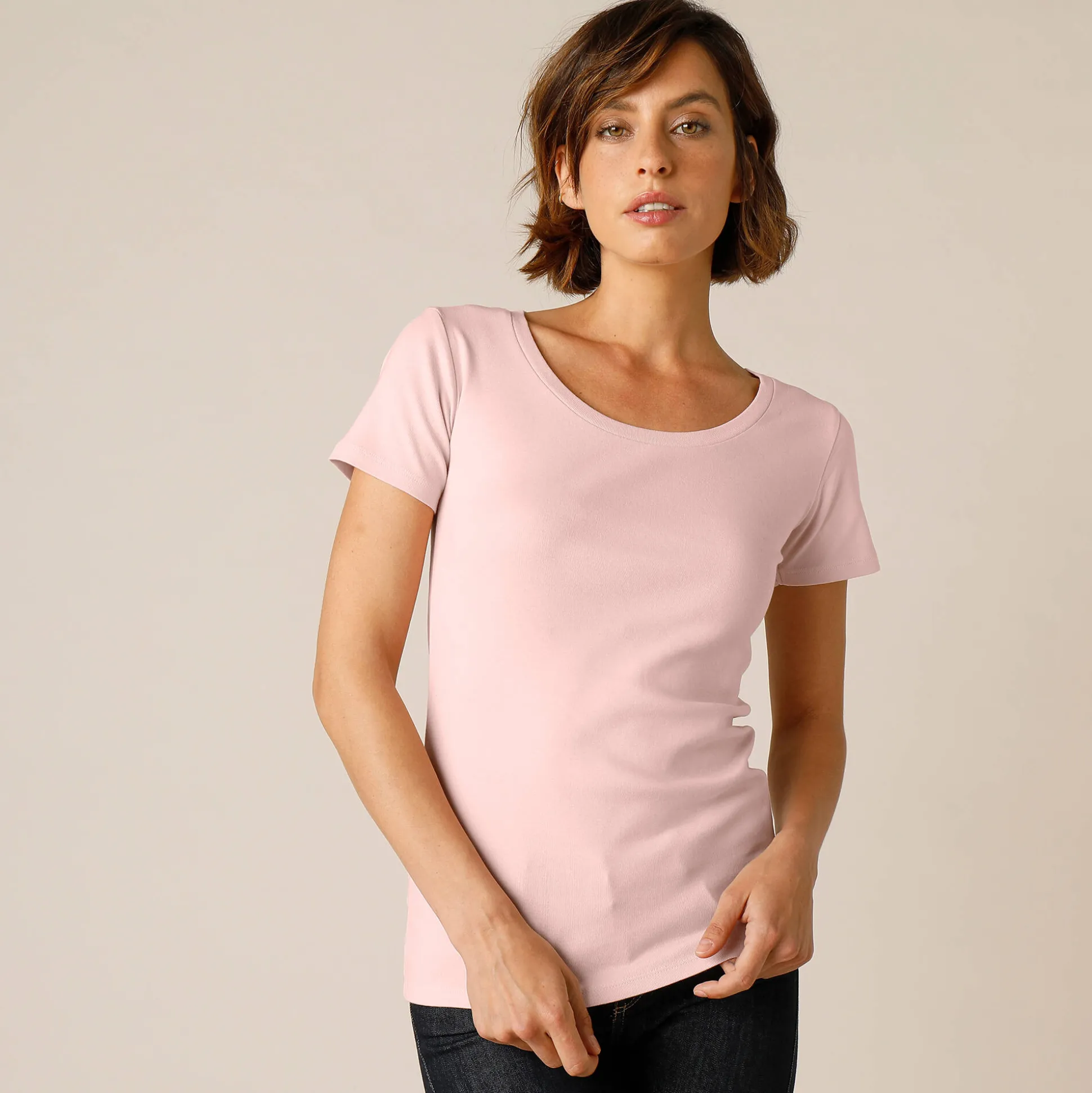Effen T-shirt met korte mouwen en ronde hals in biokatoen(**)