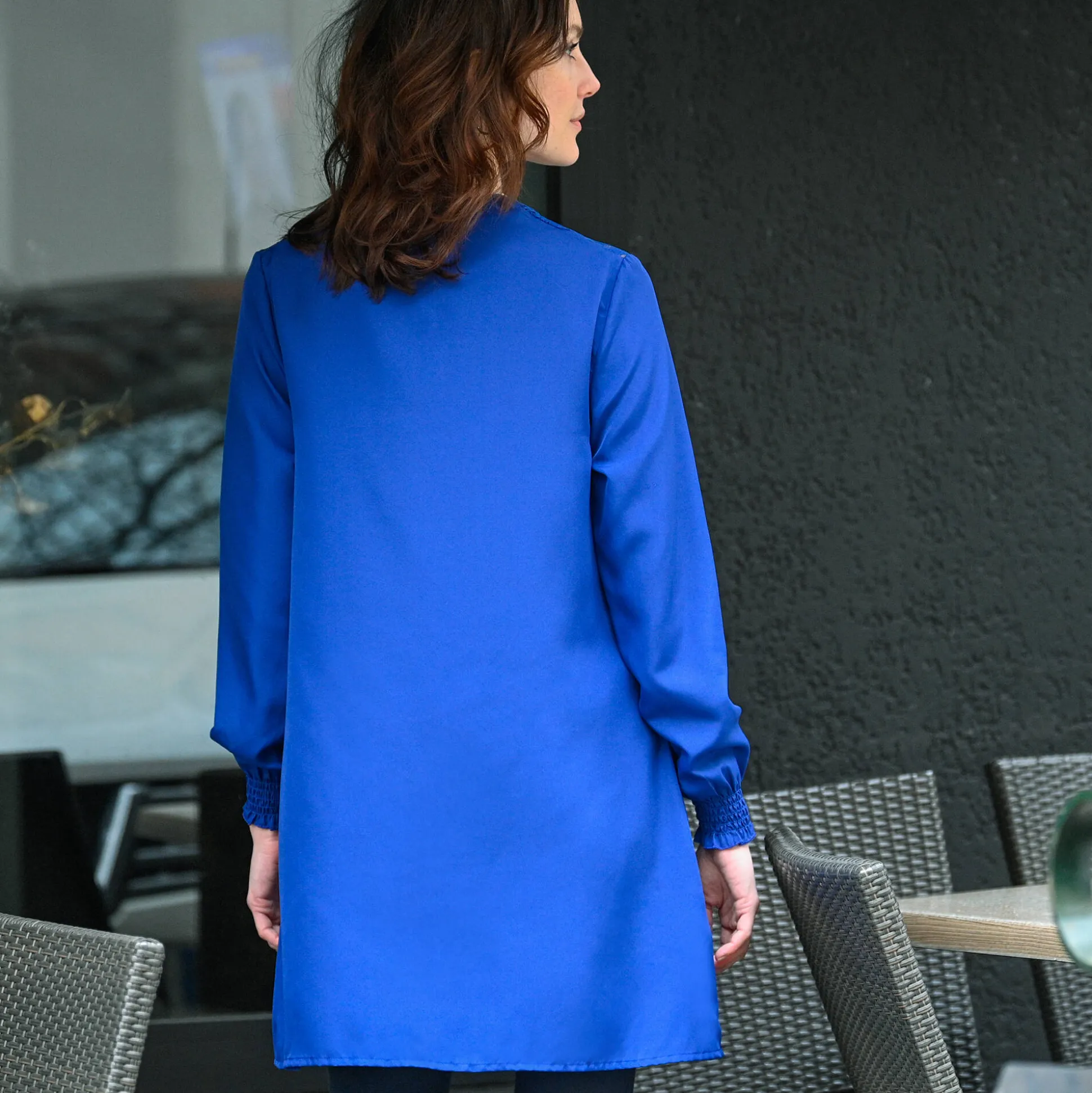 Effen tuniek met kant en lange mouwen