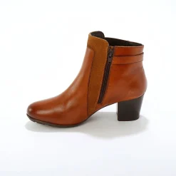 Elastische, leren boots in 2 materialen, met gesp en hak