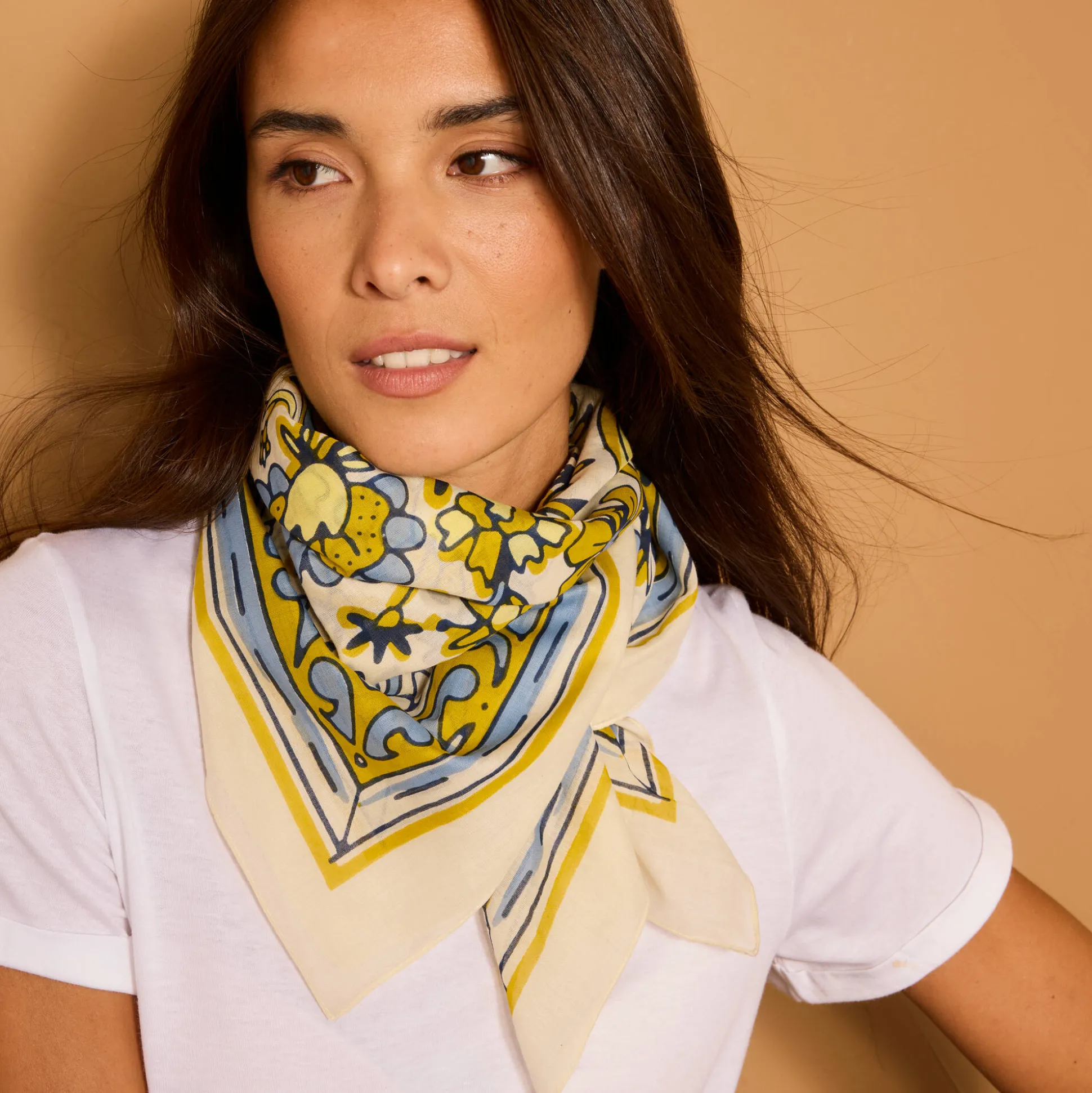 Foulard met Indische bloemenprint