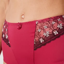 Gaineslip in microvezel en geborduurde tule Caminata