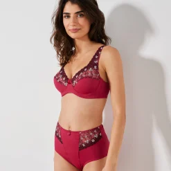 Gaineslip in microvezel en geborduurde tule Caminata