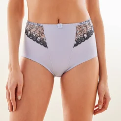 Gaineslip in microvezel en geborduurde tule Caminata