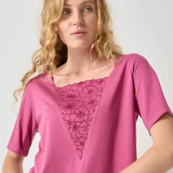 Geborduurd boxy T-shirt, korte wijde mouwen
