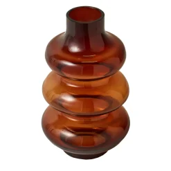 Gegolfde vaas in amberkleurig glas