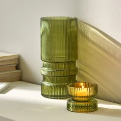 Gegroefde vaas in glas