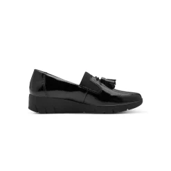 Gelakte mocassins met sleehak