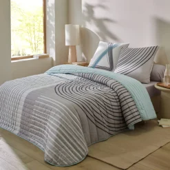 Gematelasseerde bedsprei met grafische print