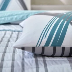 Gematelasseerde bedsprei met grafische print