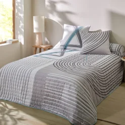 Gematelasseerde bedsprei met grafische print
