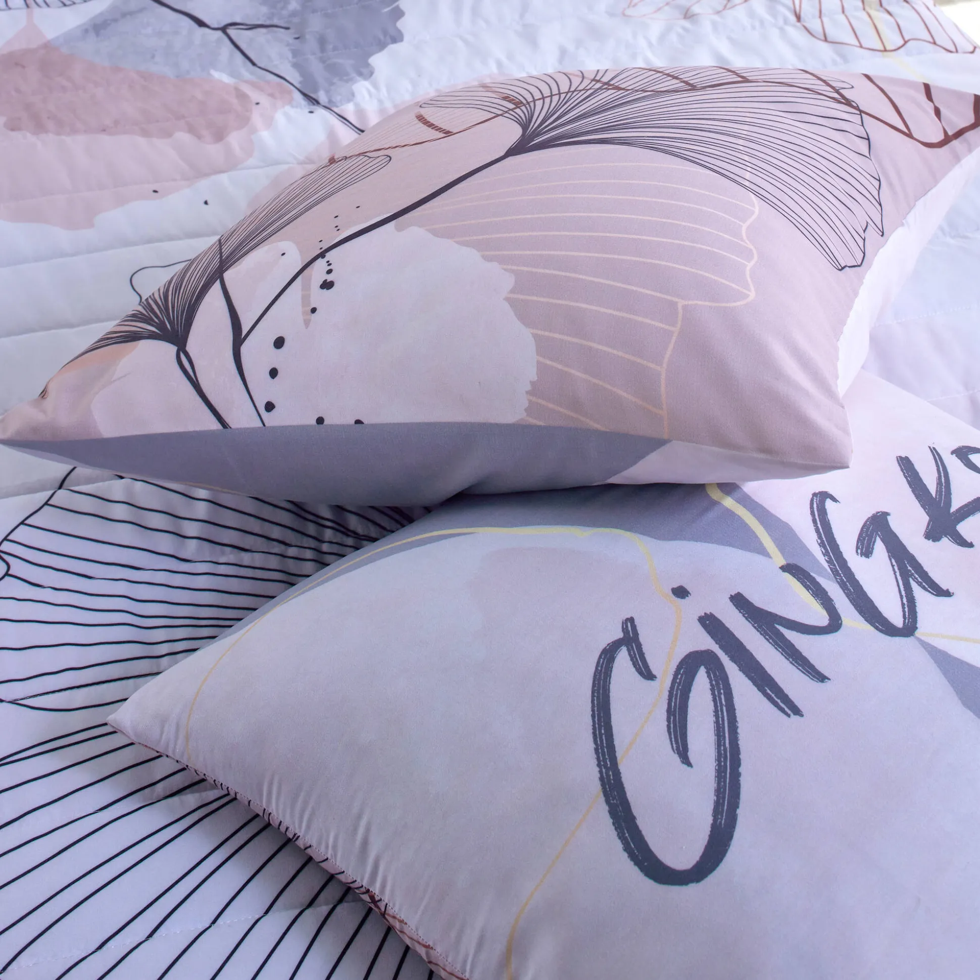 Gematelasseerde bedsprei met ginkgoprint