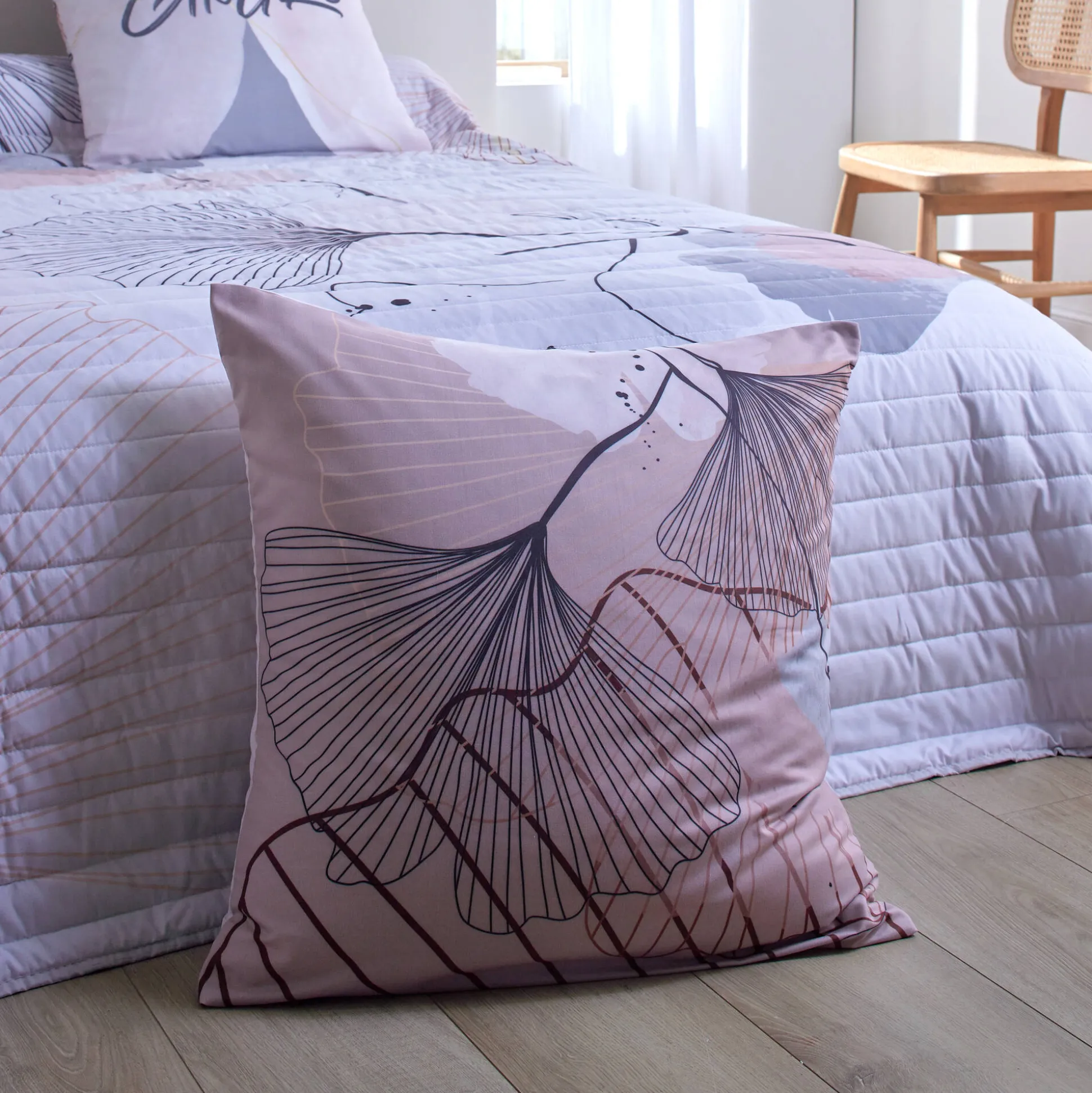 Gematelasseerde bedsprei met ginkgoprint