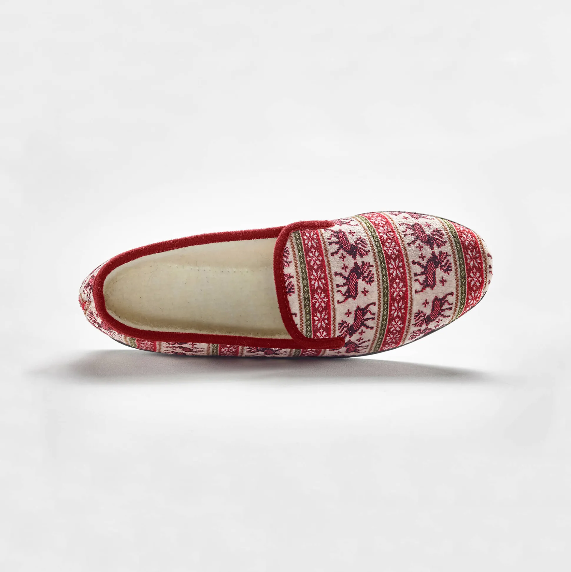 Gesloten pantoffels met winterse print en nepbontvoering