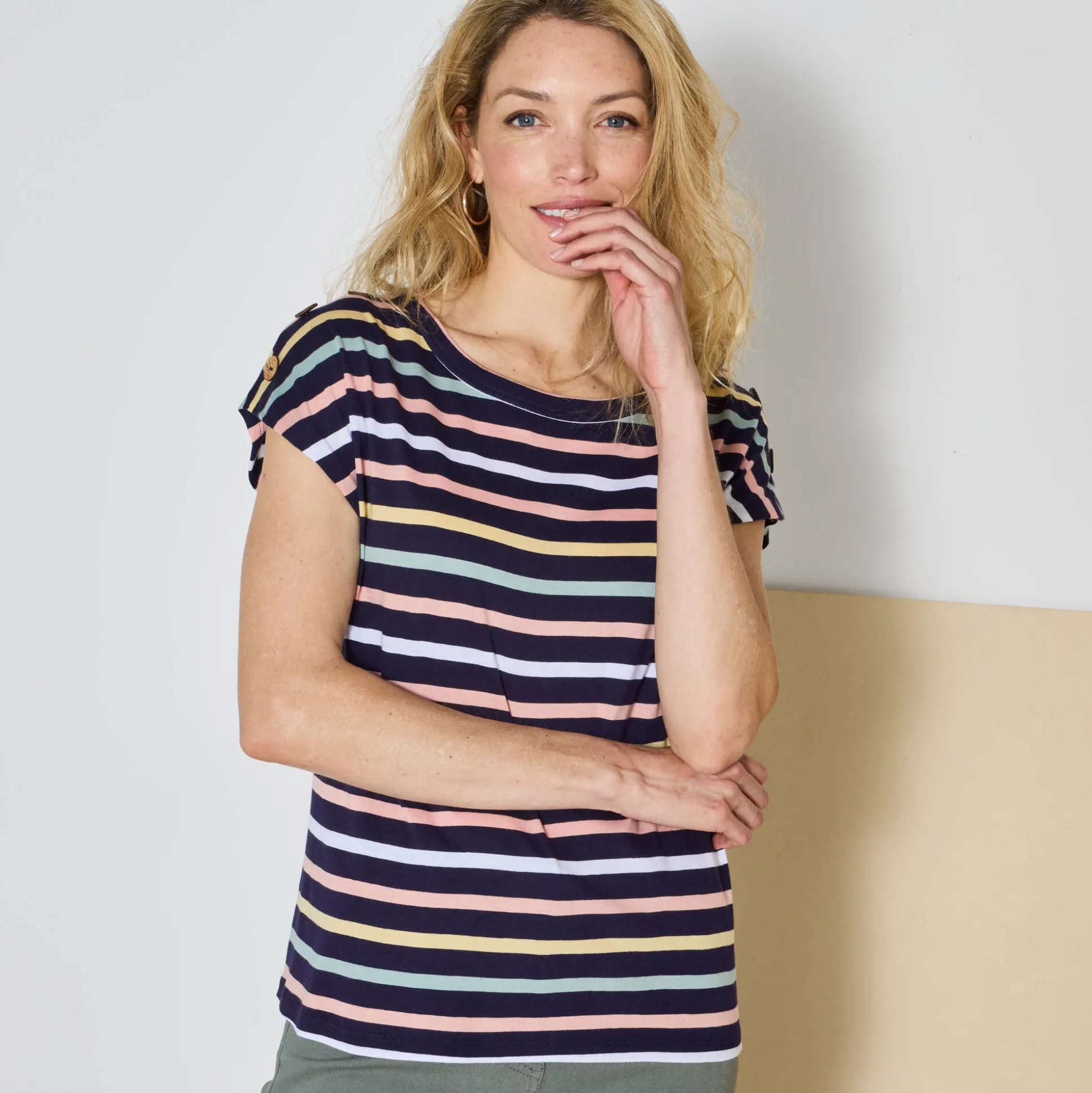 Gestreept T-shirt met knoopdetail in jerseytricot