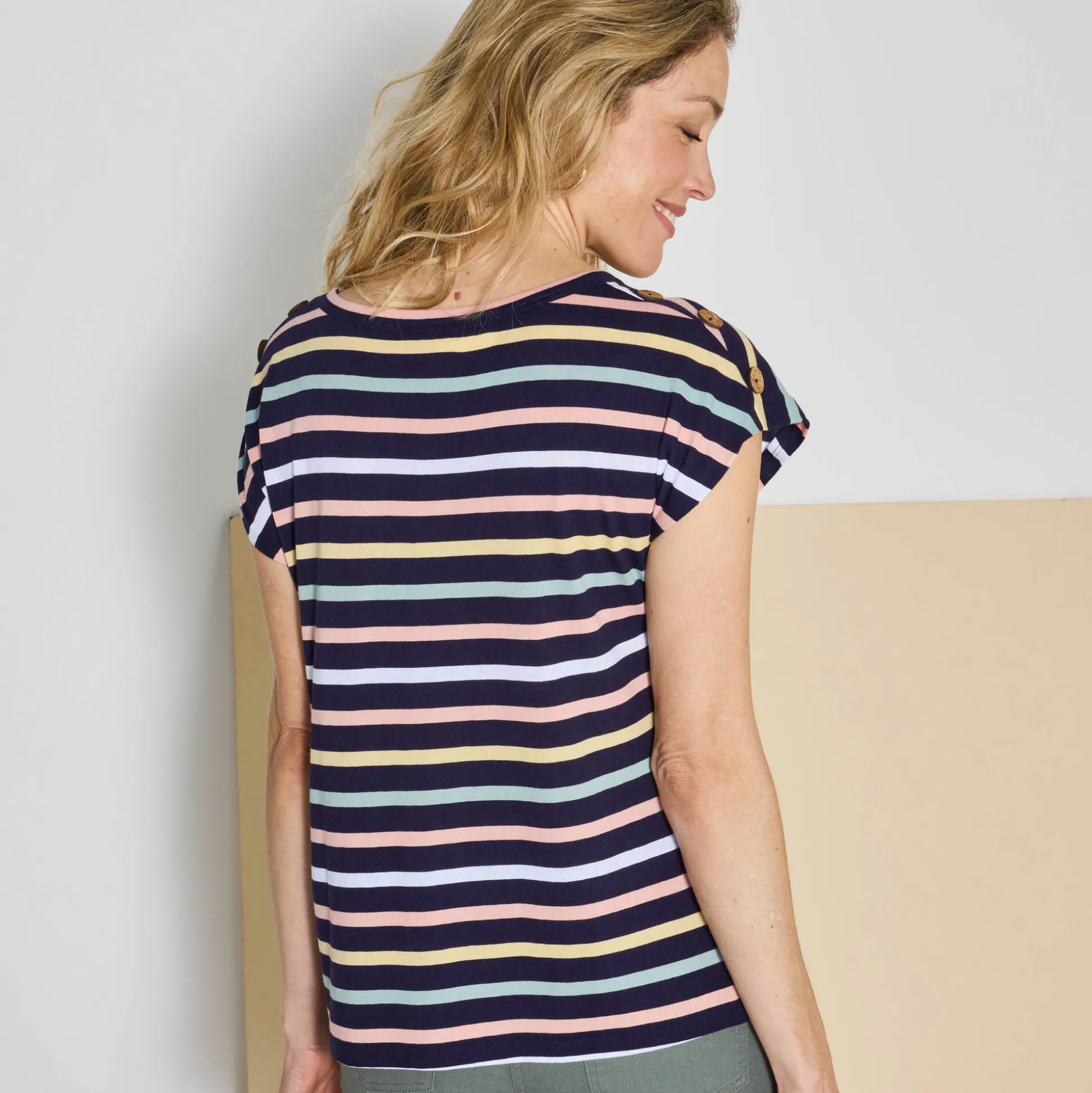 Gestreept T-shirt met knoopdetail in jerseytricot