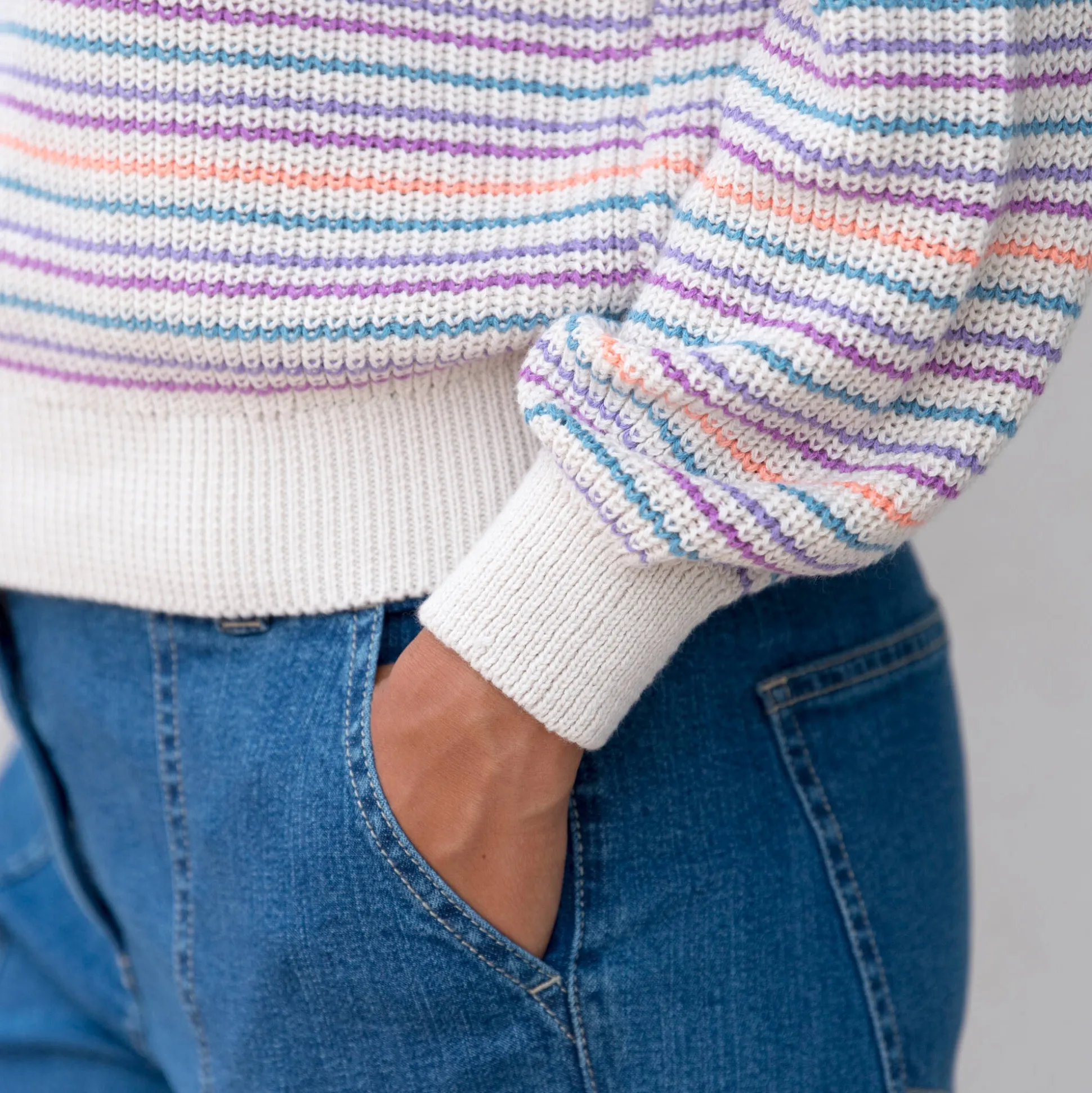 Gestreepte trui met aflopend effect, patenttricot