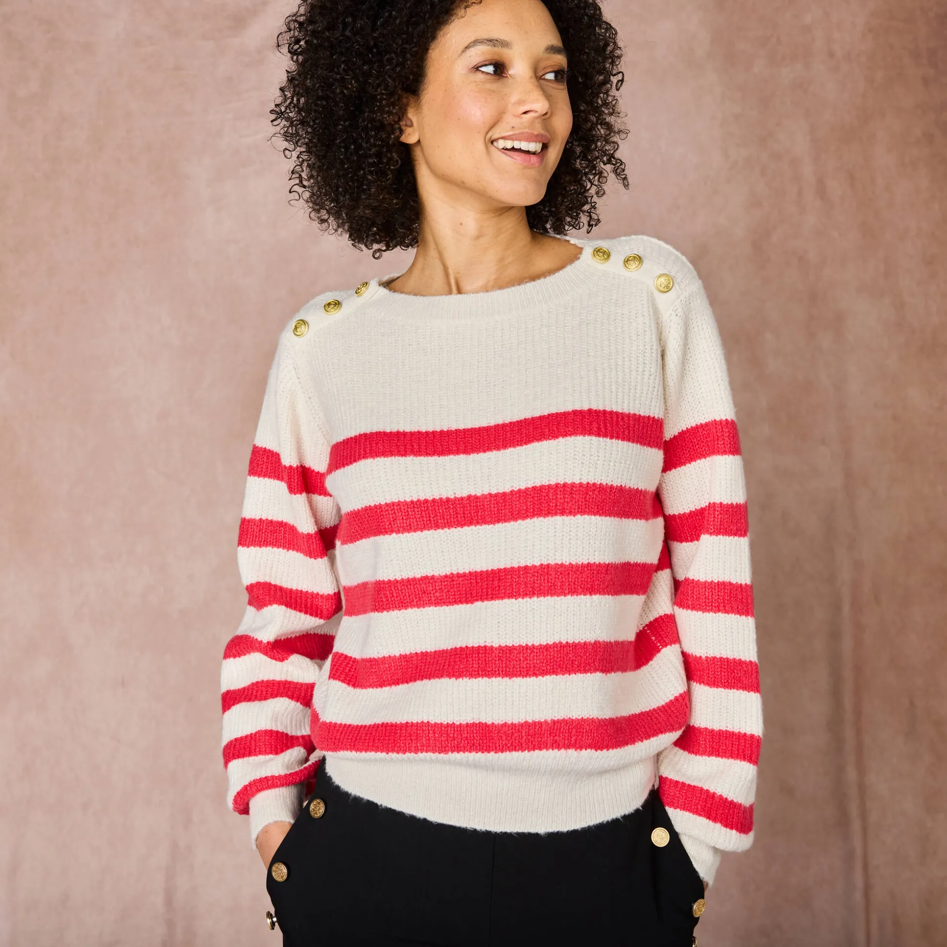 Gestreepte trui met goudkleurige knopen, patenttricot