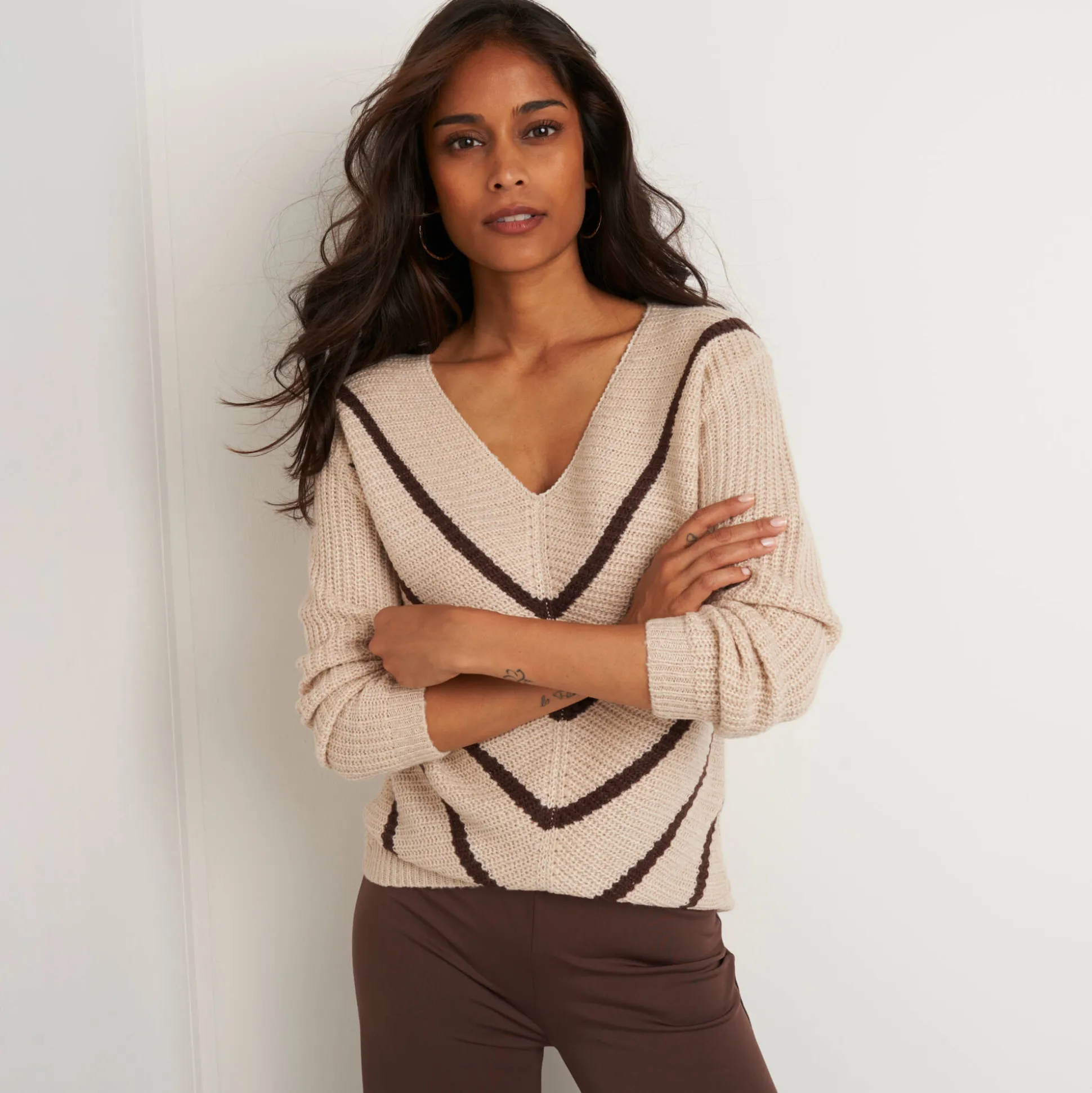 Gestreepte trui met V-hals - mohairtouch