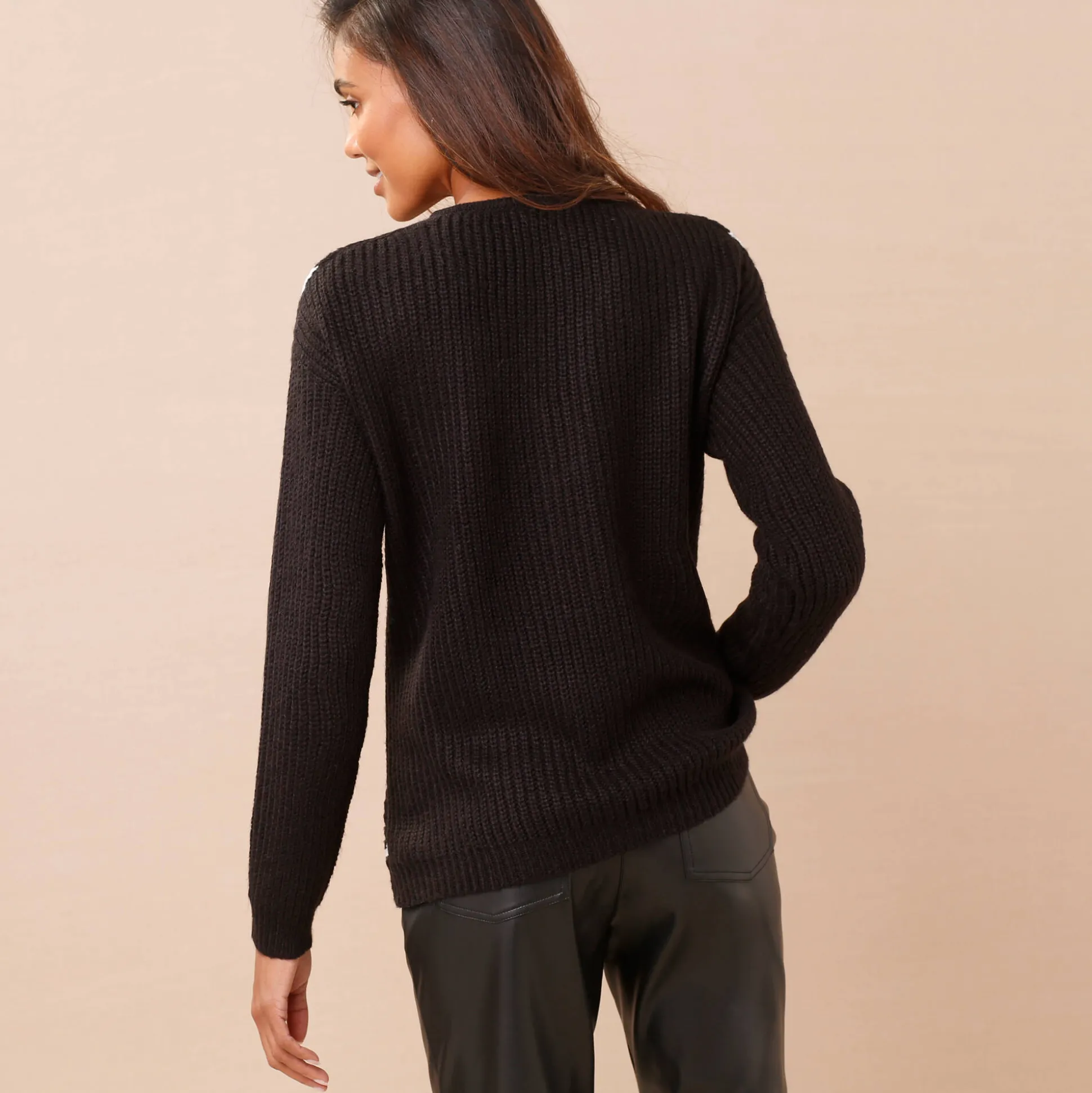 Gestreepte trui met V-hals - mohairtouch