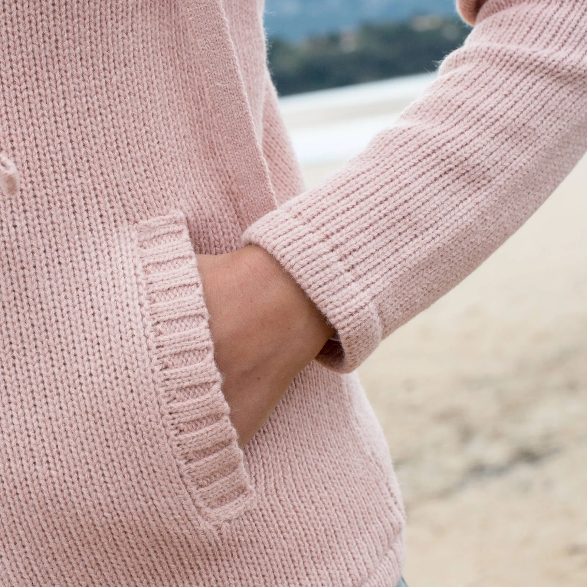 Gevoerd vest in spikkeltricot met rits