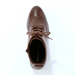 Gevoerde bottines met hoge schacht en vetersluiting, leer met gaatjesmotief
